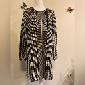 TALBOTS Elegant Black and White Women's Sweater/Jacket merino wool size Large
